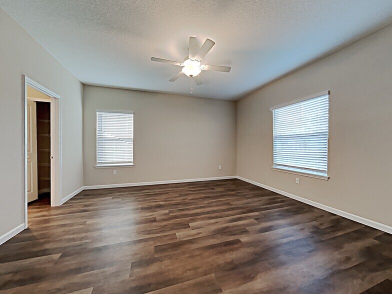 Building Photo - 123 Edge Pk Trl