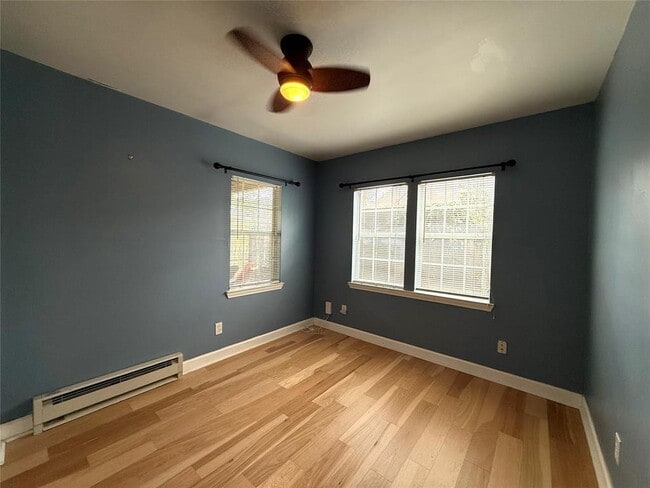 Building Photo - 4214 Bellvue Ave