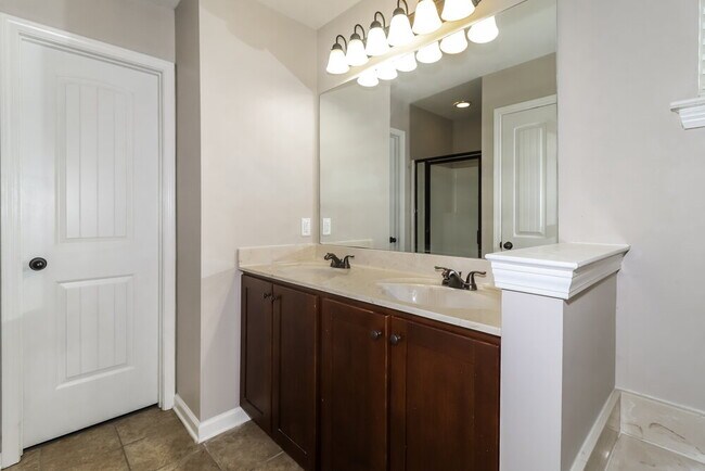 Building Photo - 2729 Miner Cove