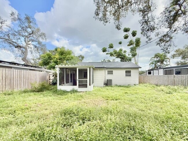 Building Photo - 5131 13th Ave N