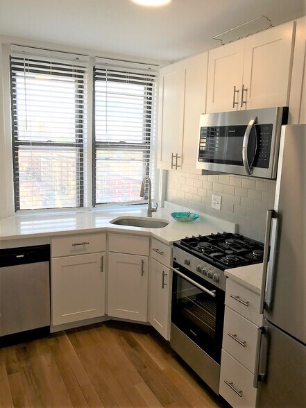 Building Photo - 81 Westland Ave