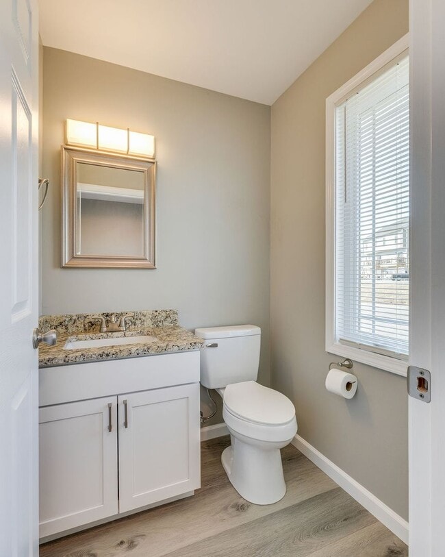 Building Photo - Gorgeous 3 br/2.5 bath Condo in Abingdon VA