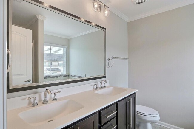 Building Photo - 226 St Catherines Ct