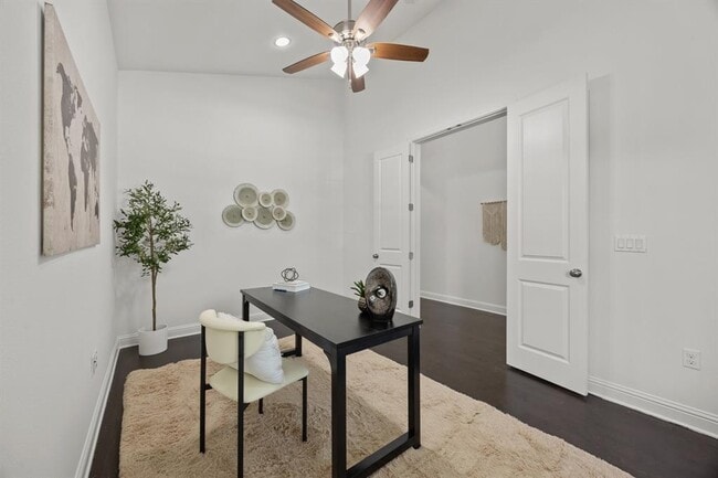 Building Photo - 5305 Mandevilla Dr