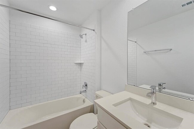 Building Photo - 7815 Elm Birch Ln