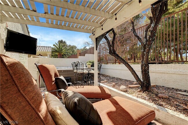 Building Photo - 1405 Sunblush Ln