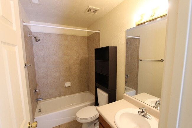 Building Photo - Price Improvement + $500 Off First Month |...