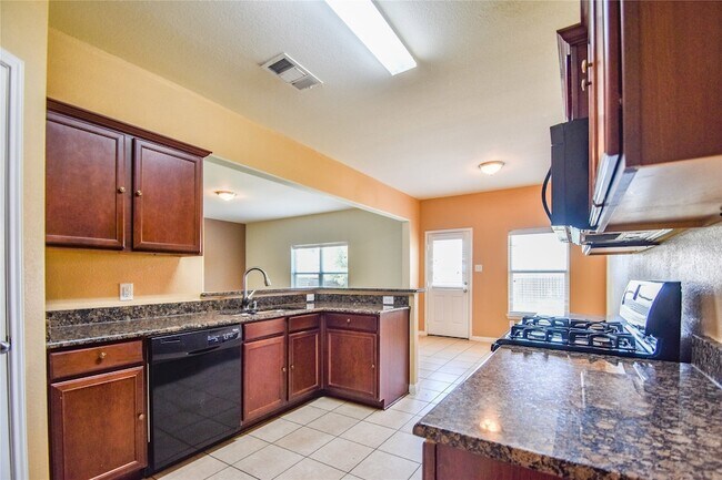 Building Photo - 784 Keel Line Dr