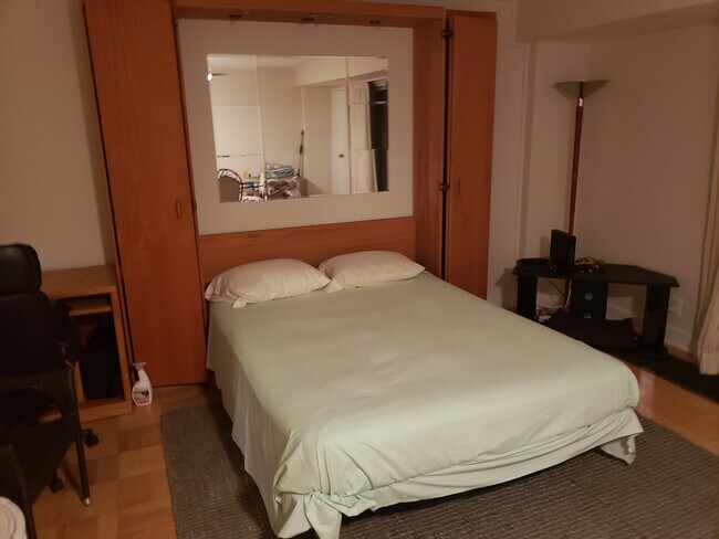 Building Photo - 510 N St SW