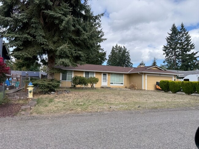 Building Photo - 3 BED 1.5 BATH RAMBLER - PORT ORCHARD