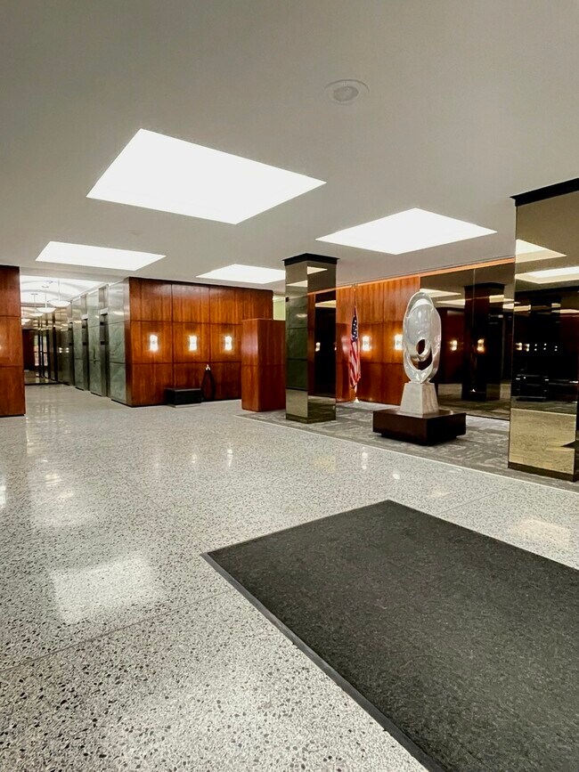 Building Photo - 535 N Michigan Ave