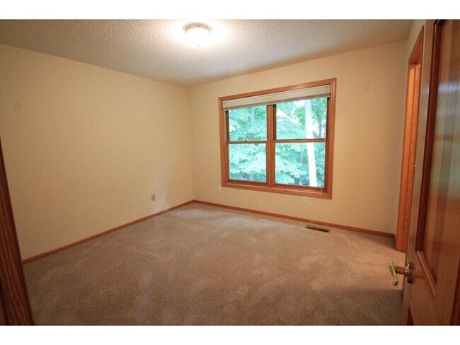 Building Photo - 19015 31st Pl N