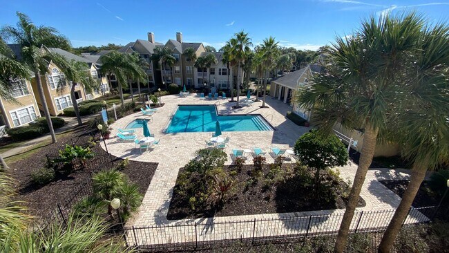 Building Photo - One Bedroom One Bath Condo in Tradewinds a...