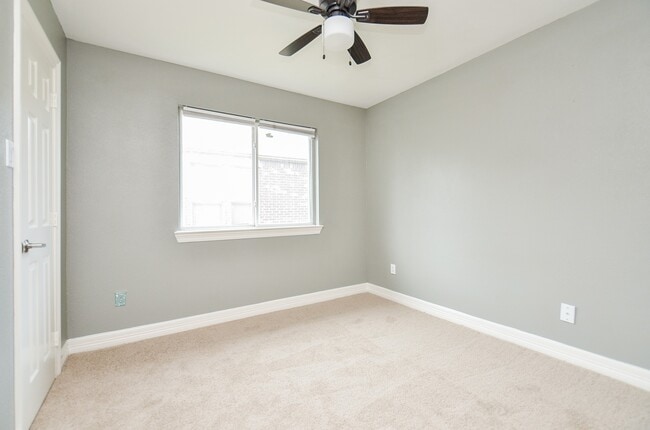 Building Photo - 21523 Ivory Gate Ln
