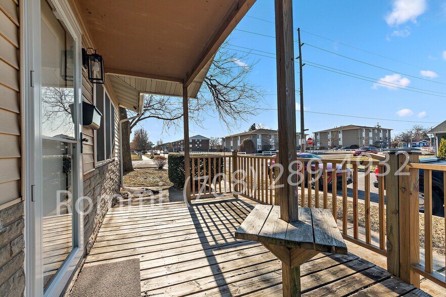 Front Porch - 3631 165th St