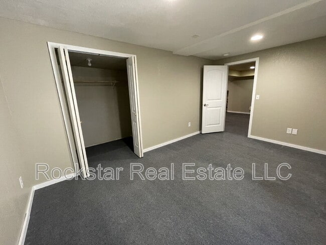 Building Photo - 9514 N Howard St