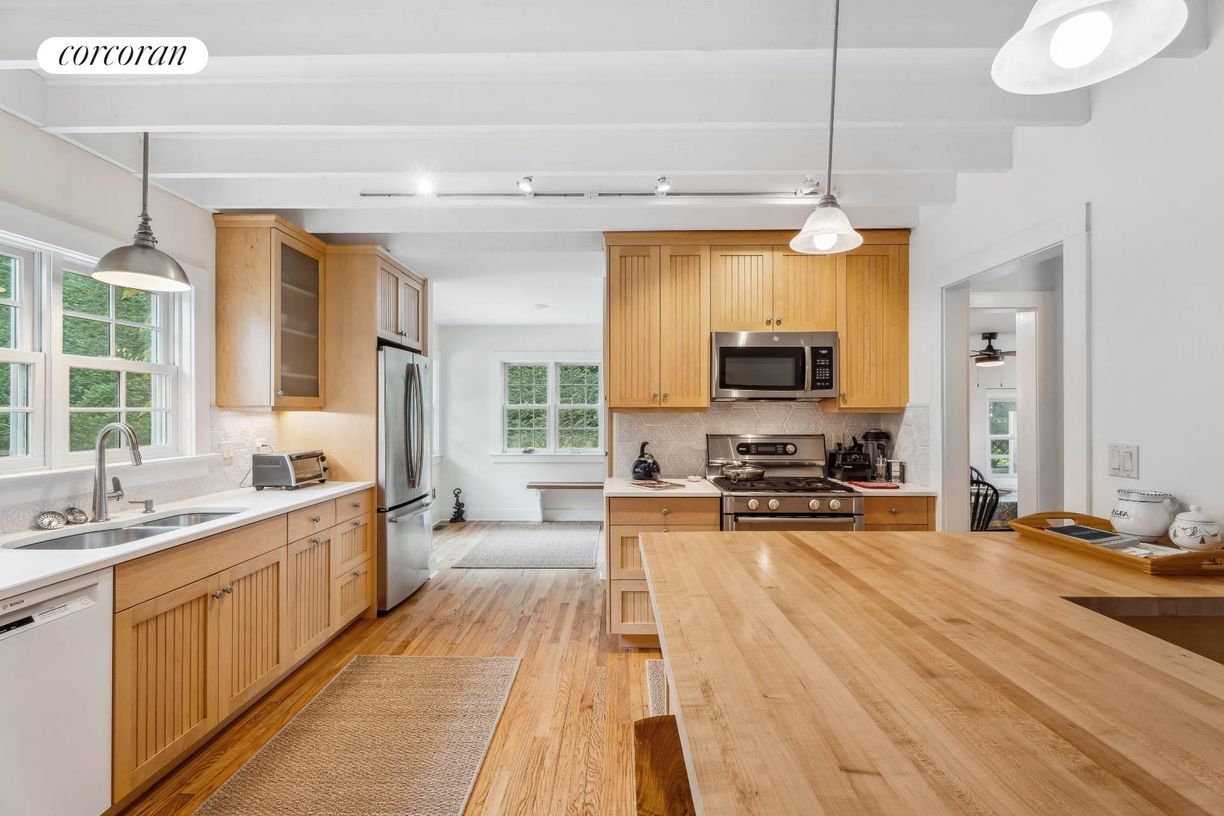 Building Photo - 50 Corrigan St