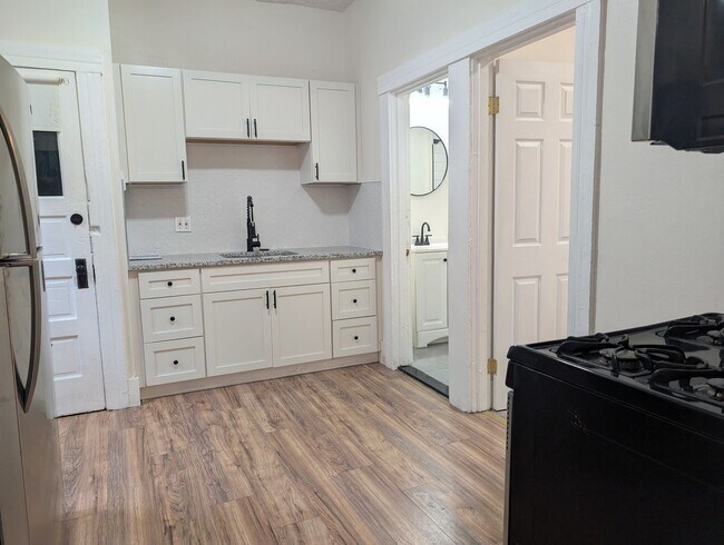 Building Photo - 1851 W 52nd St