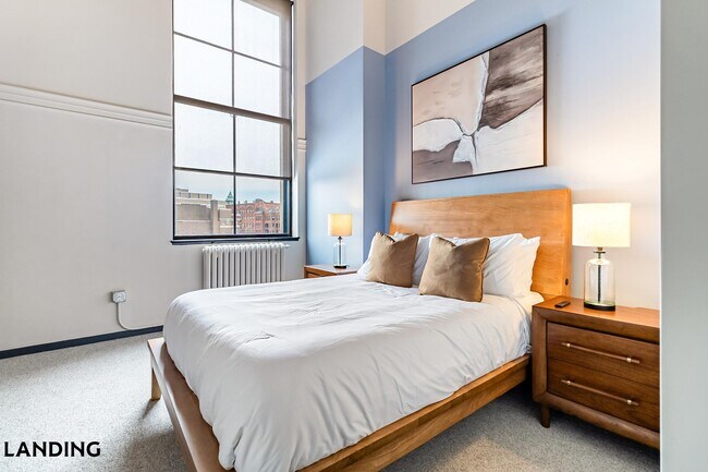 Building Photo - 55 Elm St