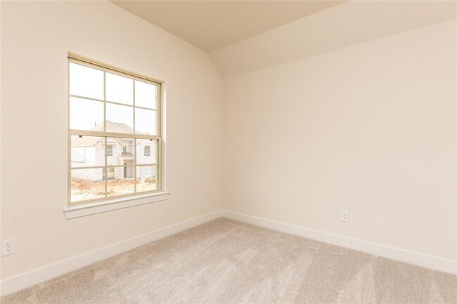 Building Photo - 30031 Aralia Dr