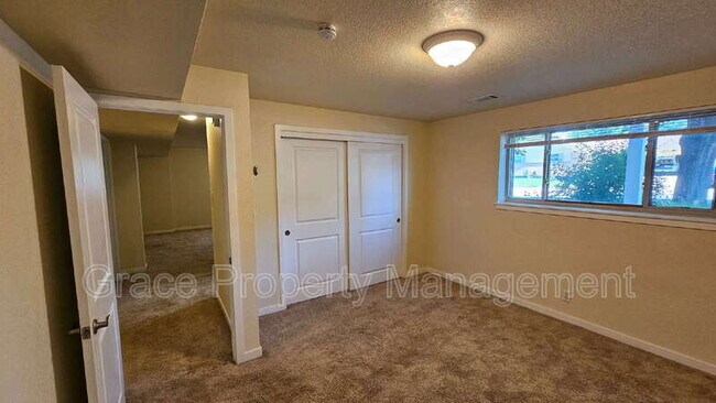 Building Photo - 10928 Patterson Ct