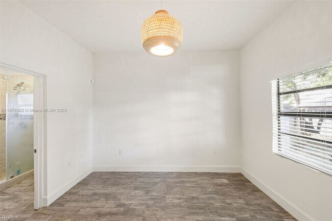 Building Photo - 3 br, 3 bath House - 3452 Margaret St