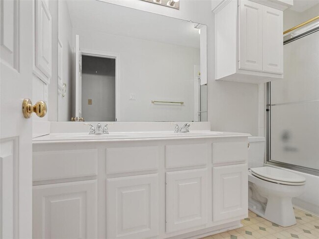 Building Photo - 23334 Fairbranch Dr