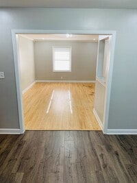 Building Photo - 2731 W Elm Rd