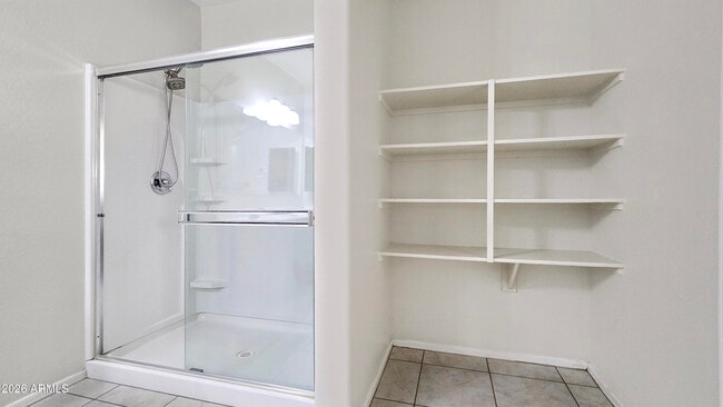 Building Photo - 5042 S 237th Dr