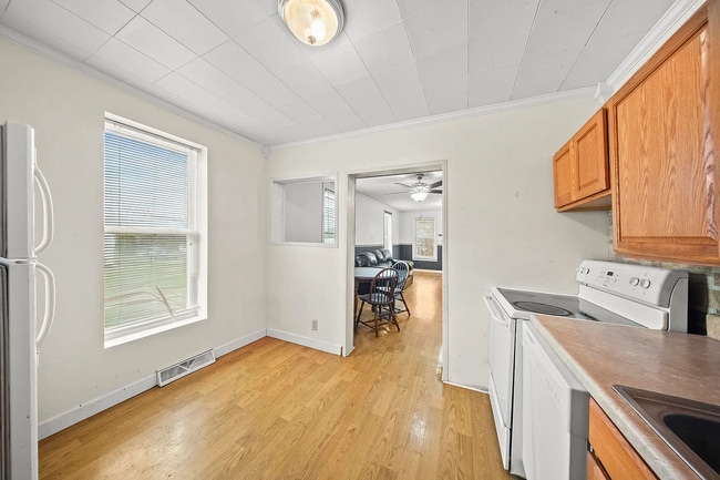 Building Photo - 1816 Pike St