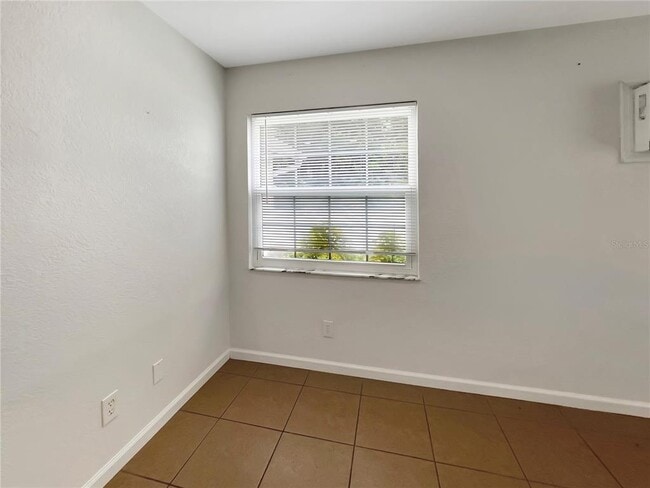 Building Photo - 11594 1st Ave