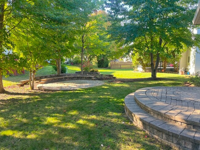 Building Photo - 2112 Skylane Dr