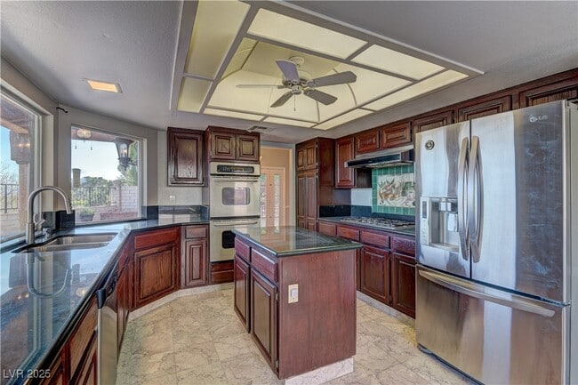 Building Photo - 8700 Captains Pl