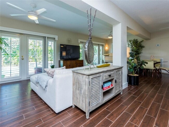 Building Photo - 2319 NE 16th Ave