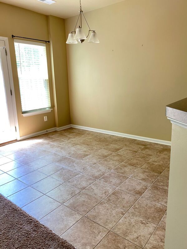 Building Photo - 458 Woodbark Ct