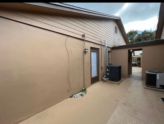 Building Photo - 478 C St