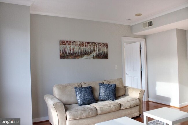 Building Photo - 777 7th St NW