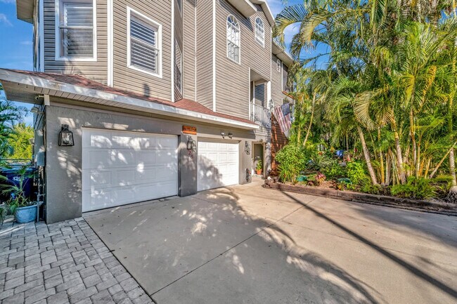 Building Photo - 28 Michiana Dr