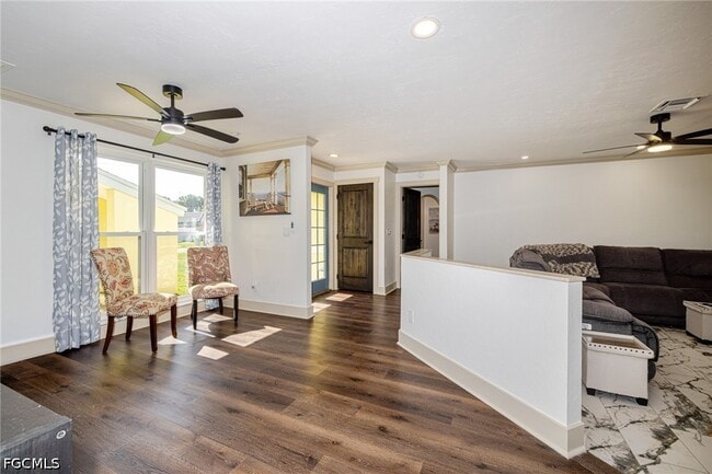 Building Photo - 2507 Lakeview Dr