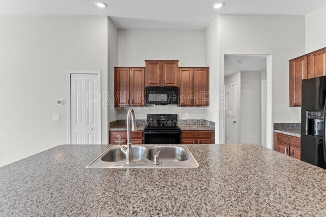 Building Photo - 10208 Carloway Hills Dr