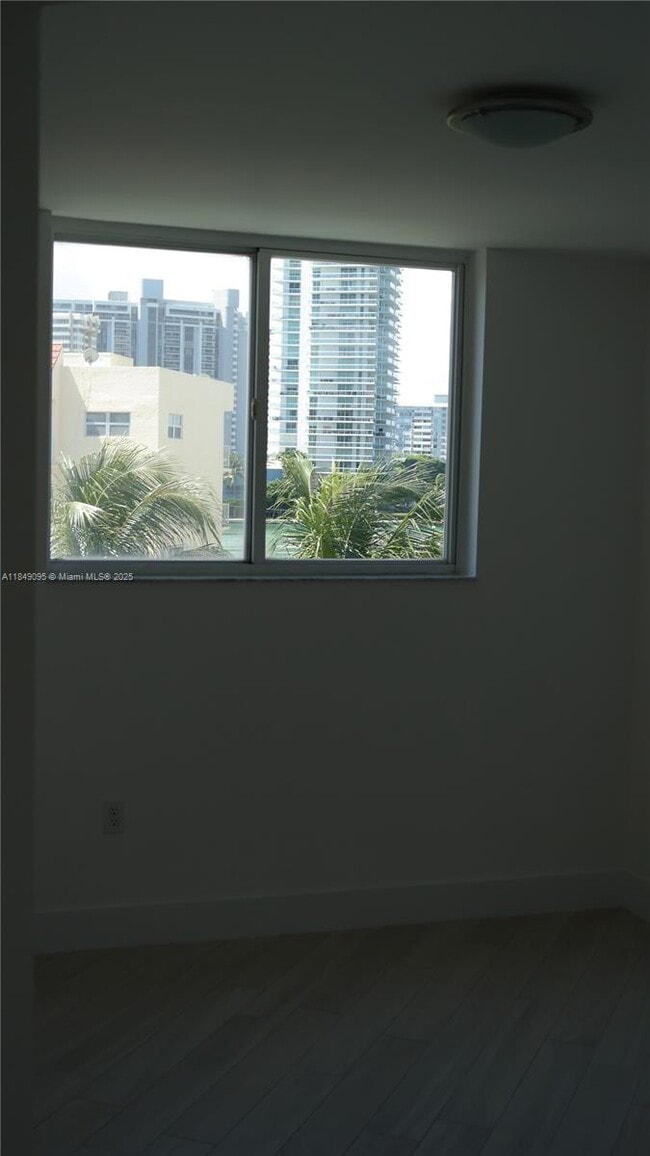 Building Photo - 1688 West Ave