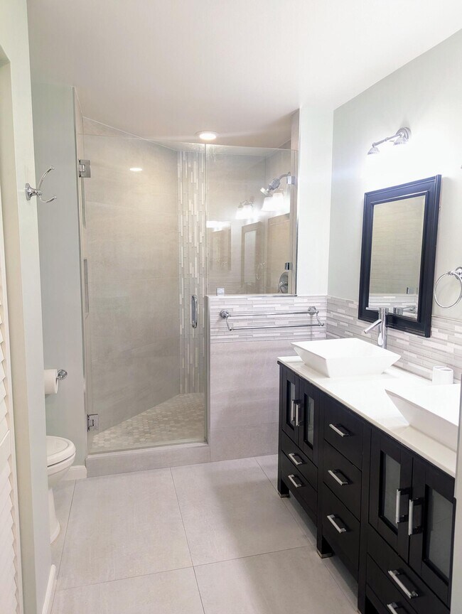 Building Photo - 12676 Shoreline Dr
