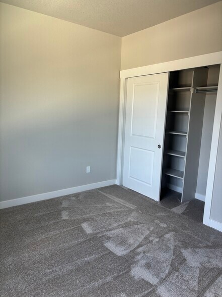 Building Photo - 3495 Grayling Dr