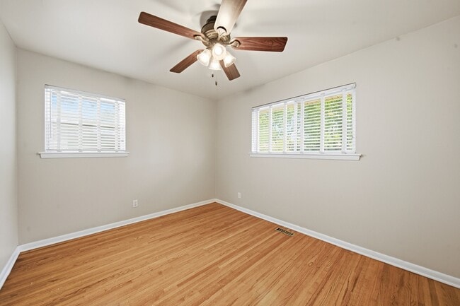 Building Photo - 8936 E 33rd Pl