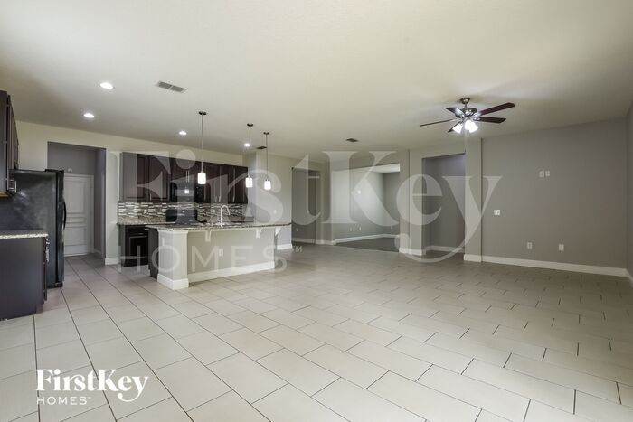 Building Photo - 12018 Sumter Dr