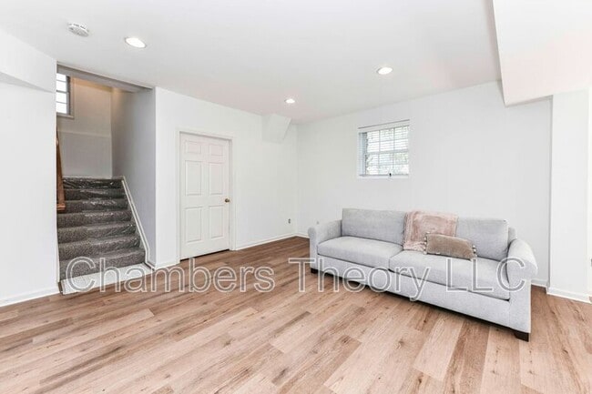 Building Photo - 46342 Summerhill Pl