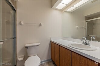 Building Photo - 6807 Sandtrap Dr