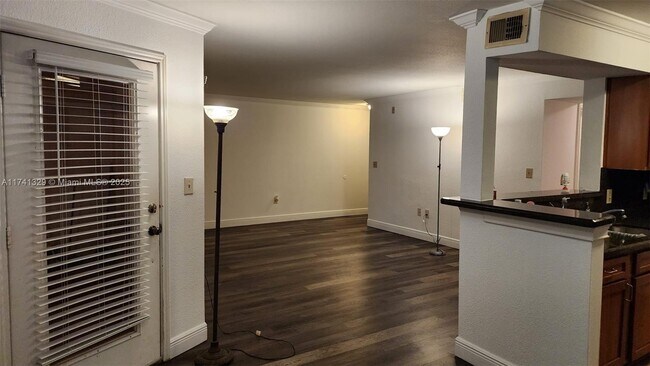 Primary Photo - 2371 NW 33rd St