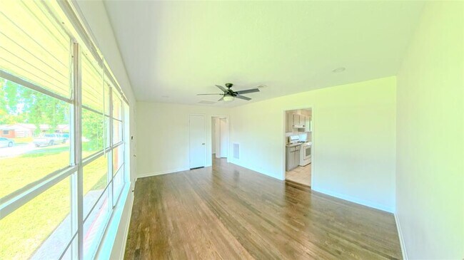 Building Photo - 4322 Tavenor Ln