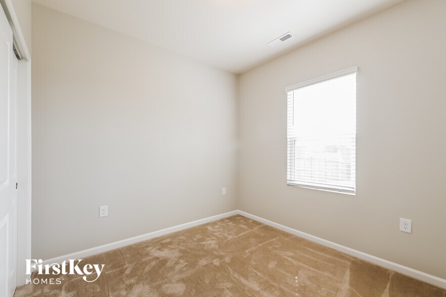 Building Photo - 2114 Attend Xing